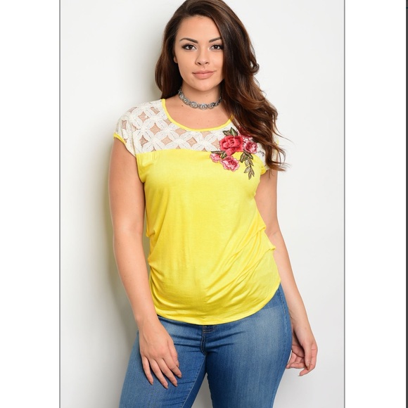 💛 Plus Size Yellow Ivory Top 💛 - Picture 1 of 2